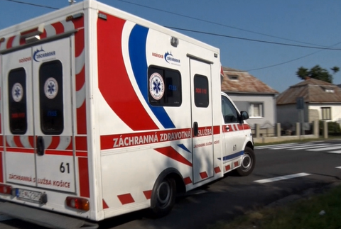 Pri dopravnej nehode vošiel vodičovi auta rovno do dráhy iba 6 ročný chlapec