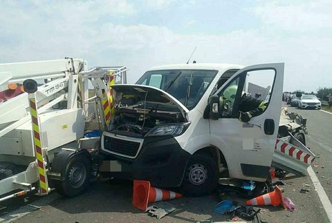 Zrážka kamiónu a dvoch dodávok pri Jarovciach