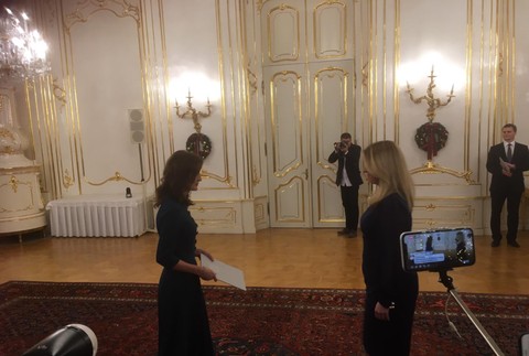 Zuzana Čaputová prijíma demisiu Andrey Kalavskej, vymenúva Petra Pellegriniho