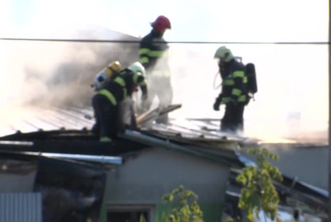 [multi] Požiar haly 5770