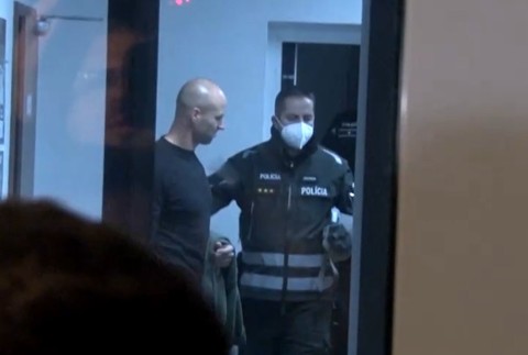 Matej je bývalý príslušník ozbrojených síl.