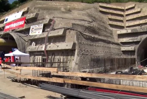 [multi] Prerazenie tunela 7226