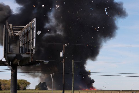 Dallas_Air_Show_Crash_07576-4b5673f6811e45949fb028d04ba7ff00