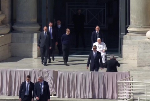 [multi] 040625HEE 4936