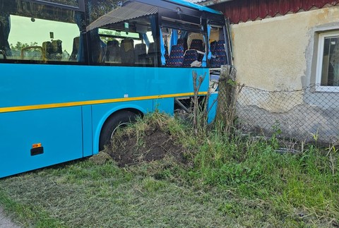 nehoda vlak autobus (1)