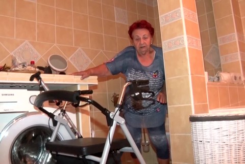 [multi] Imobil pani pomocky 279