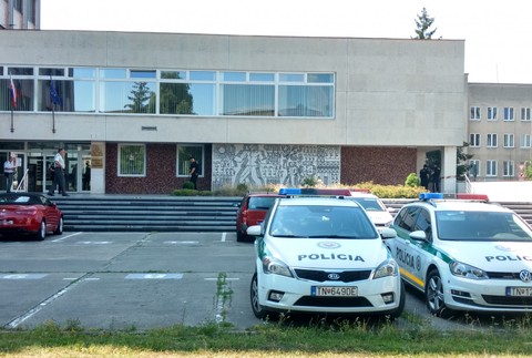 Anonym bomba súdy Trenčiansky kraj 3