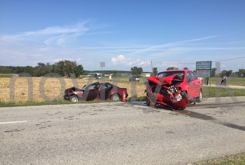 Nehoda, autá, Bottova, Rimavská Sobota.JPG