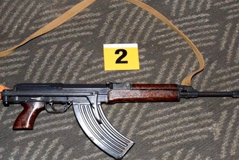 Policajti ukončili vyhrážky opitého muža. Manželka mala na obavy pádny dôvod