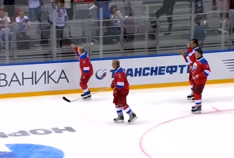 [multi] Nečakaný pád Putina. Svedkami boli stovky divákov 3298