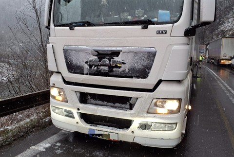 Nehoda kamiónov pod Strečnom 2