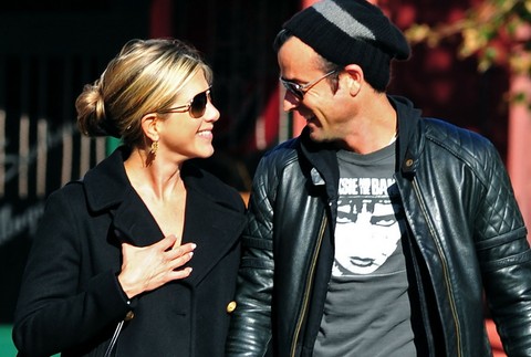 Jennifer Aniston Justin Theroux zasnúbenie herečka