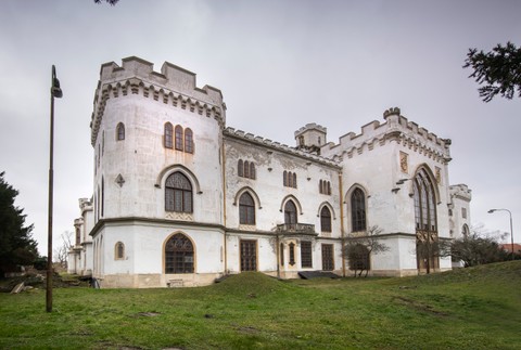 Kaštieľ v Rusovciach