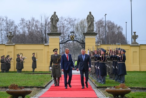 Spoločné zasadnutie vlád ČR a SR na zámku Nová Horka