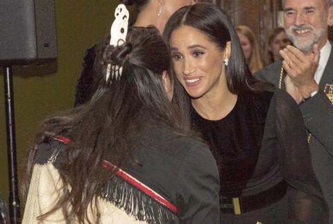 Meghan na vernisáži