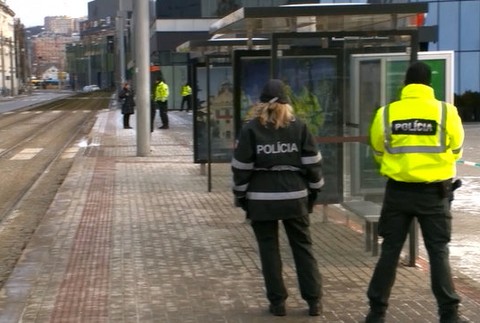 Emailom nahlásil bombu. Nákupné centrum na východe Slovenska evakuovali