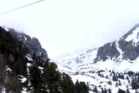 Rozlúčka ako sa patrí. V Tatrách pochovali lyže