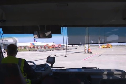 Letecké spoločnosti pridali v Bratislave 56 letov. Dajte si pozor na check-in