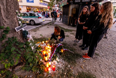 pamiatka obetí nehody na Zochovej (9)