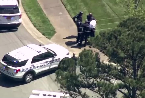 [multi] Streľba pri zatýkaní USA 1790