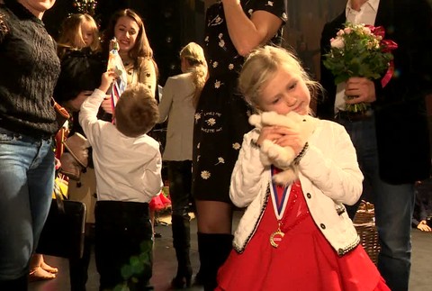 [multi] VN Deti tancovali 216