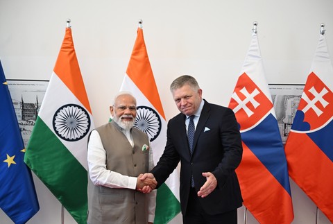 Robert Fico a Nárendr Módí 2