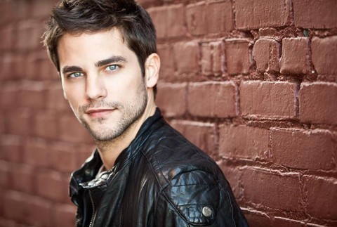  Brant Daugherty