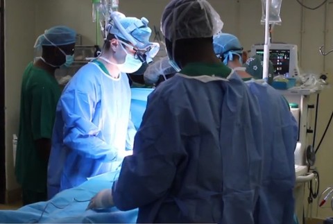 Prvé detské kardiocentrum v Keni. Lekárov tam školia slovenskí a českí špecialisti