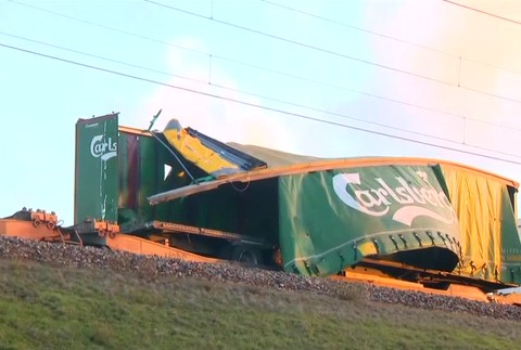 Nehoda osobného a nákladného vlaku. Pri nešťastí zahynulo 6 ľud