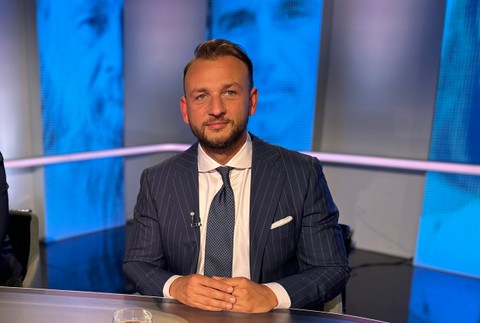 Analýzy Na hrane s Jurajom Krúpom a Matúšom Šutajom Eštokom