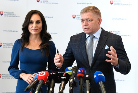 Zuzana Dolinková Robert Fico (3)