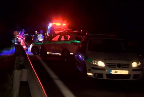 Bežná jazda skončila prepadnutím. Muž s nožom v ruke prinútil taxikára k vydaniu peňaženky a auta