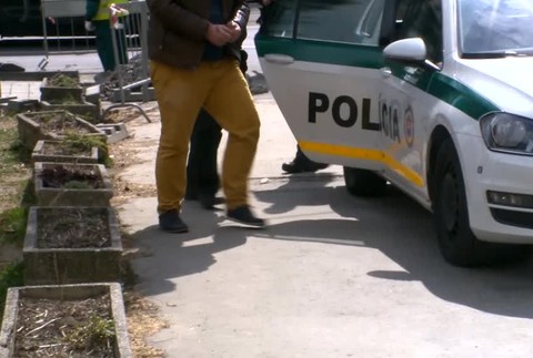 [multi] Vylákali intímne fotky a potom žiadali 2000 eur. Zo sexuálneho vydierania obvinili aj tínedžerku 1012