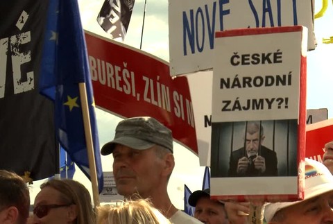 [multi] V Prahe protestovali proti Andrejovi Babišovi a jeho vláde státisíce Čechov 1884