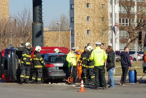 nehoda pri Ekonomickej univerzite