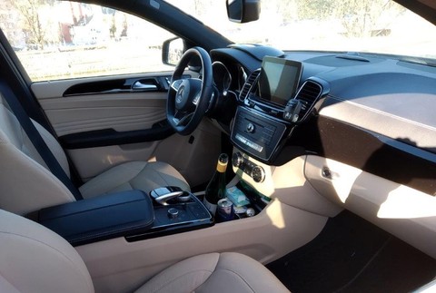 Bez vodičáku si sadla za volant luxusného auta. Pred policajtmi ju prezradilo správanie 