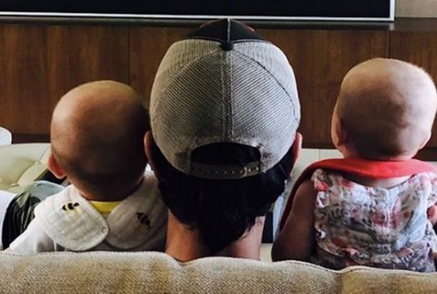 Iglesias s dvojičkami