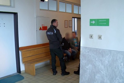 Drogová razia na stredom Slovensku. Terčom sa stal 29-ročný muž1357