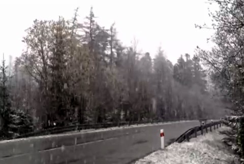 Rozlúčka ako sa patrí. V Tatrách pochovali lyže