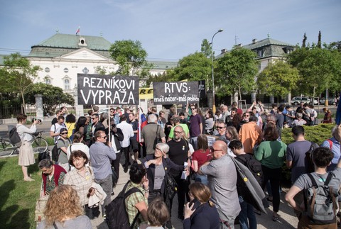 Protest umelci úrad vlády Laššáková 2