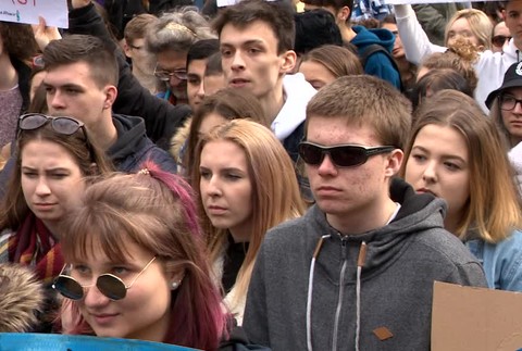 Ekologické záškoláctvo. Mladí vyšli do ulíc za boj proti klimatickým zmenám