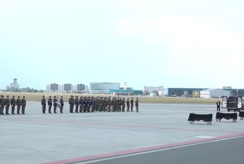 Priviezli pozostatky padlých vojakov 