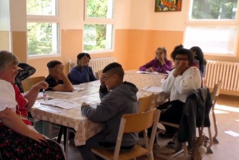 Učiteľka v kroji v Humennom