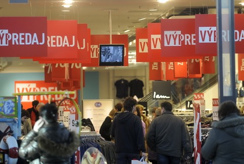 Povianočné výpredaje