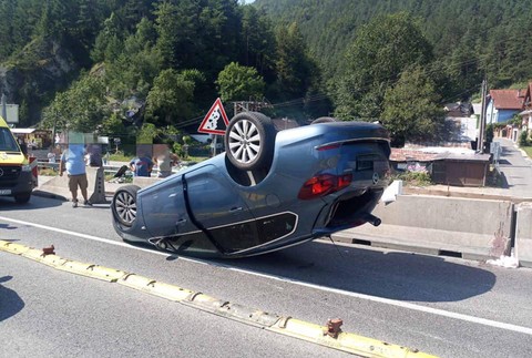 Strečno zablokovala nehoda