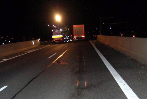 Chodci počas sviatkov hazardujú so životom. Pred zrazením ich môže zachrániť úplná maličkosť