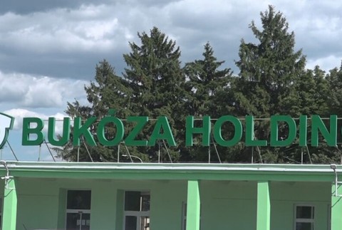 Bukóza holding (3)