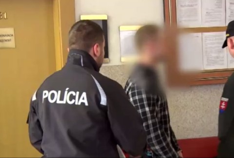 Tyran surovo ubližoval družke