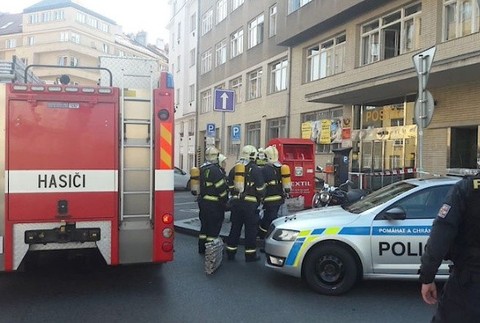 Evakuácia pošty pre pípajúci balíček 