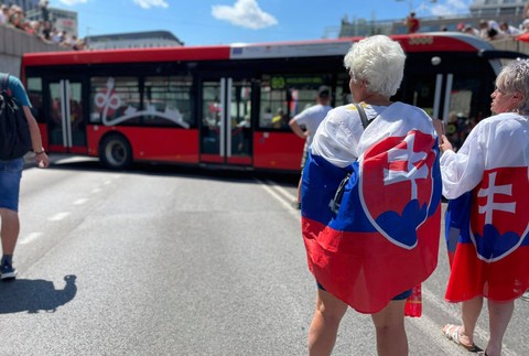 Protest pred Prezidentským palácom